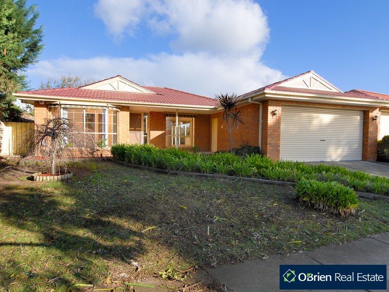 13 Montrose Way, Cranbourne VIC 3977