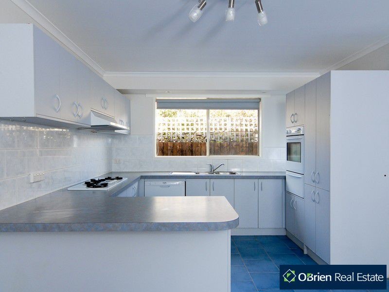 13 Montrose Way, Cranbourne VIC 3977