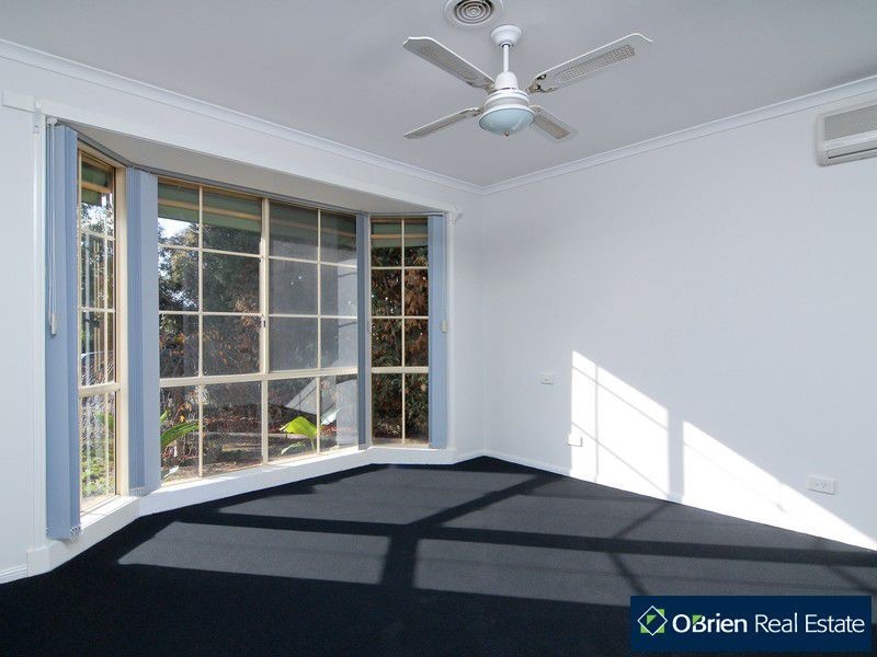 13 Montrose Way, Cranbourne VIC 3977