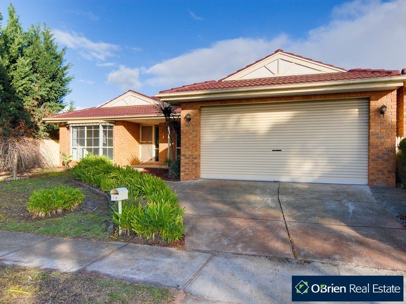 13 Montrose Way, Cranbourne VIC 3977