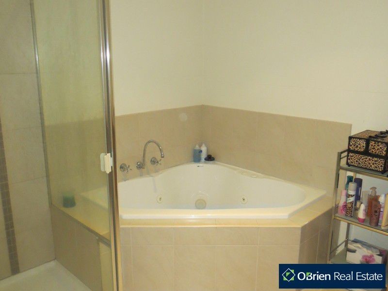 7/1 Hickory Drive, Narre Warren South VIC 3805