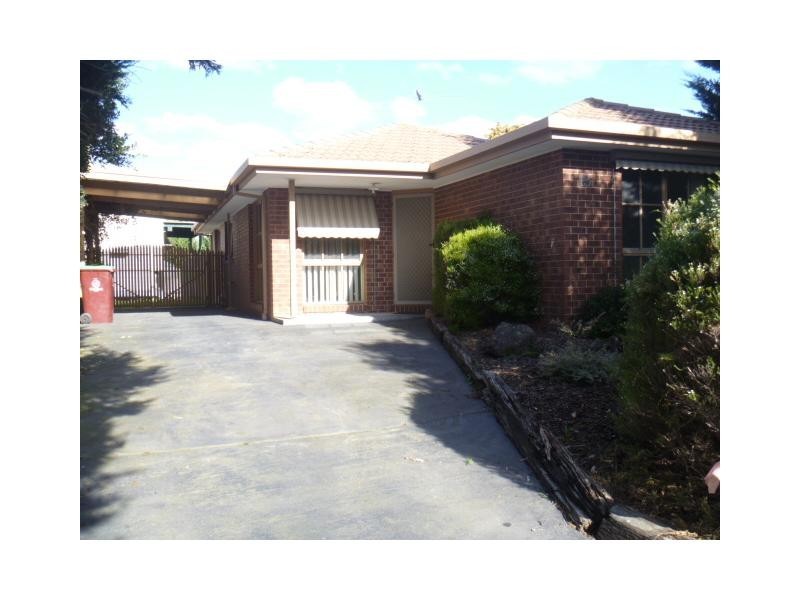 13 Greenhill Rise, Hampton Park VIC 3976