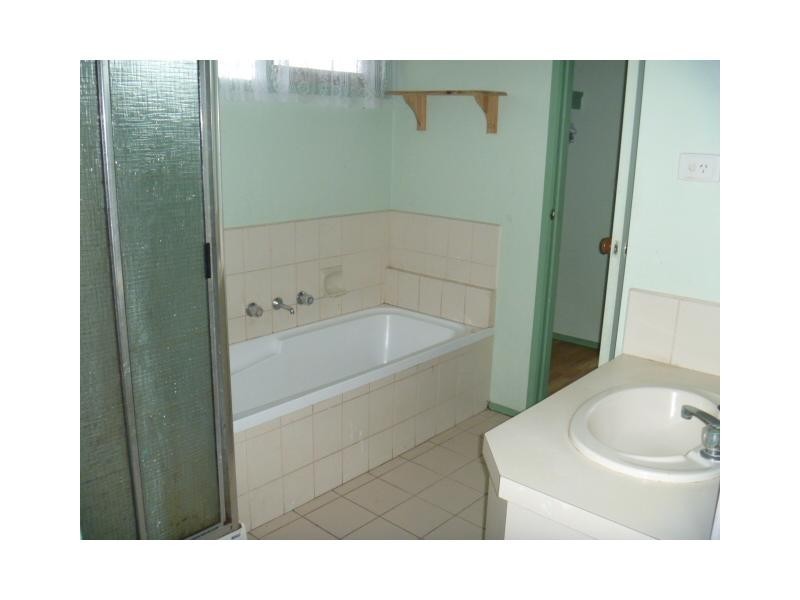 13 Greenhill Rise, Hampton Park VIC 3976