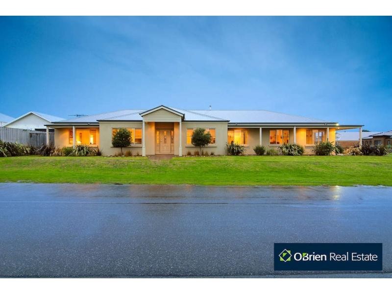 2 Walmac Close, Tooradin VIC 3980