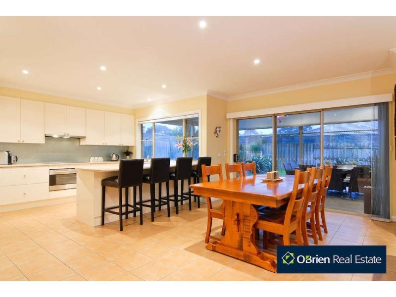 2 Walmac Close, Tooradin VIC 3980