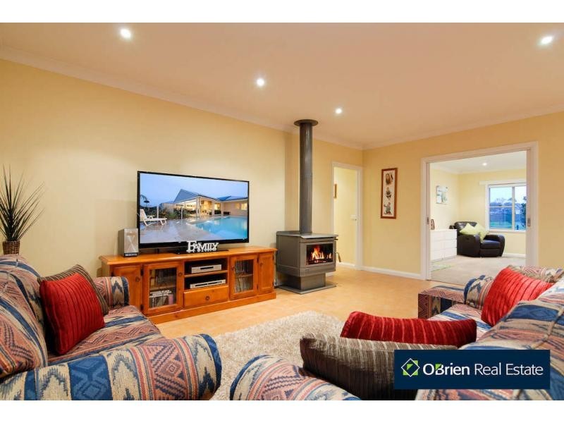 2 Walmac Close, Tooradin VIC 3980