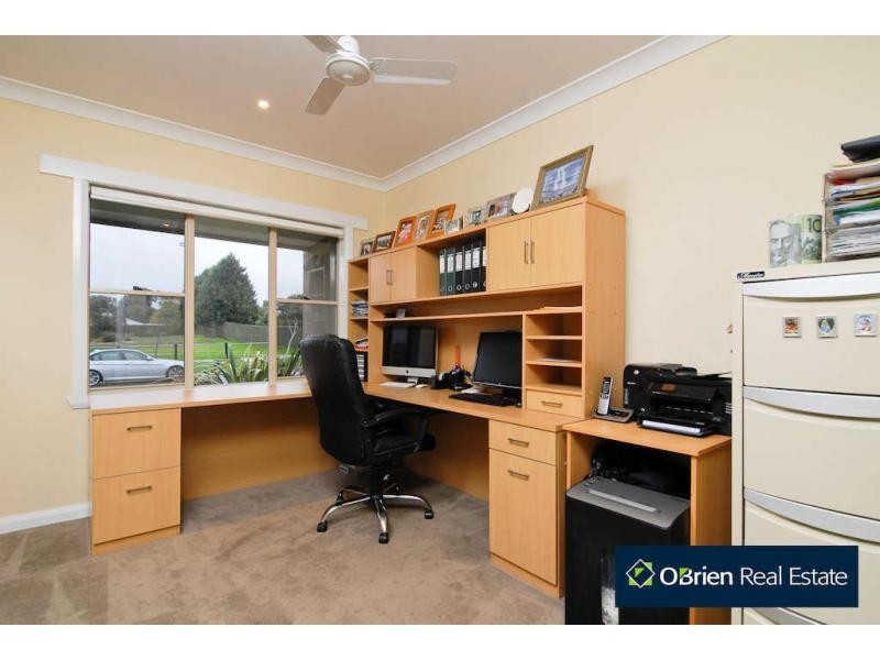 2 Walmac Close, Tooradin VIC 3980