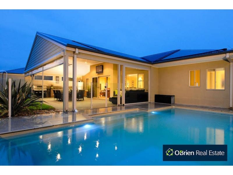 2 Walmac Close, Tooradin VIC 3980