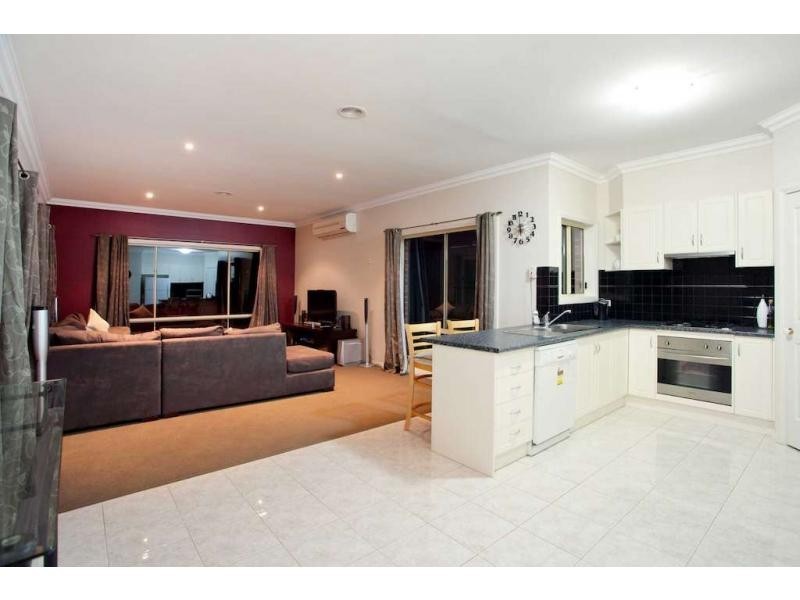 34 Wembley Drive, Berwick VIC 3806