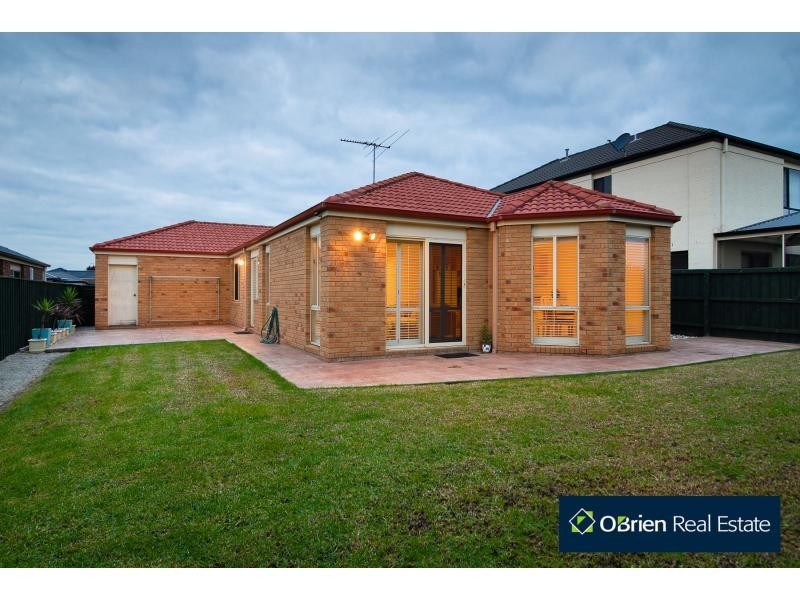 13 Harrington Drive, Narre Warren South VIC 3805
