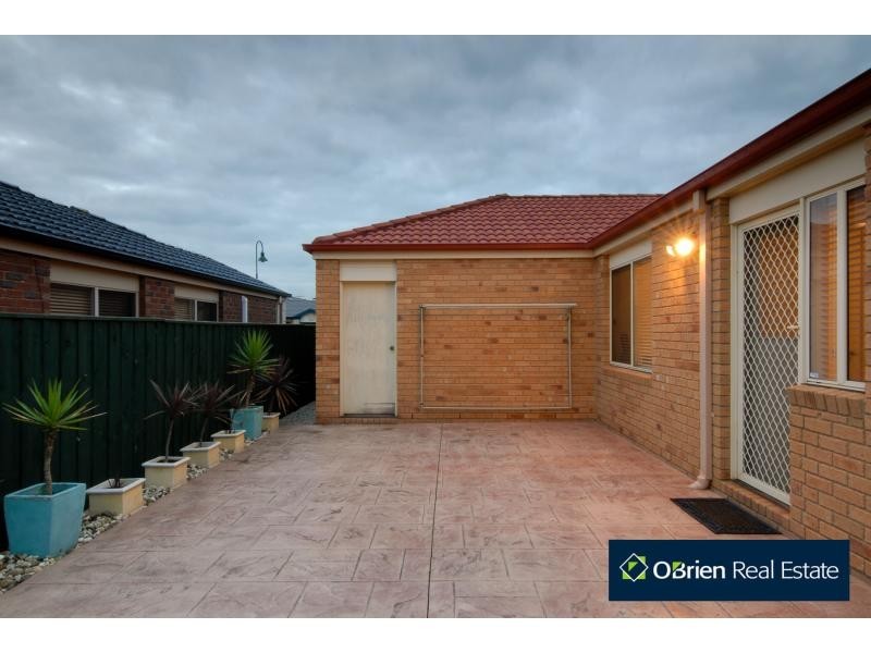 13 Harrington Drive, Narre Warren South VIC 3805