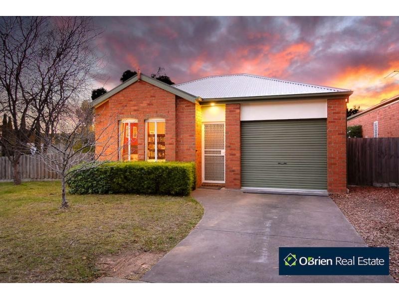 47 Leonard Avenue, Berwick VIC 3806