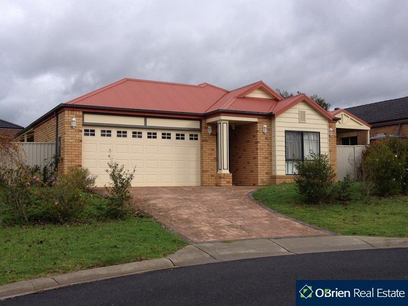 9 Strickland Court, Pakenham VIC 3810