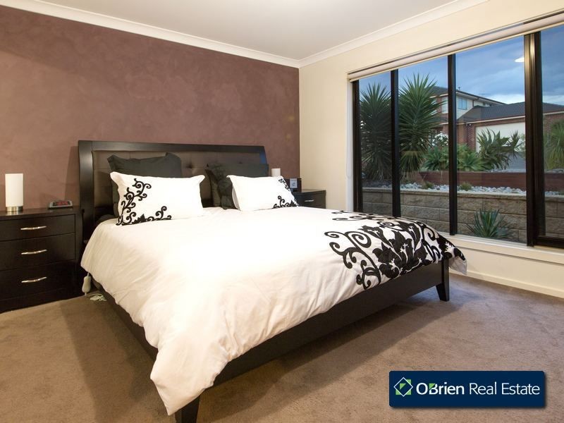 4 Daventry Court, Berwick VIC 3806