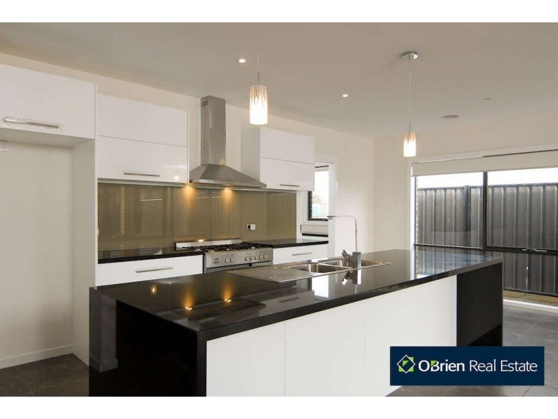 L1603 Morphetville Street, Cranbourne East VIC 3977