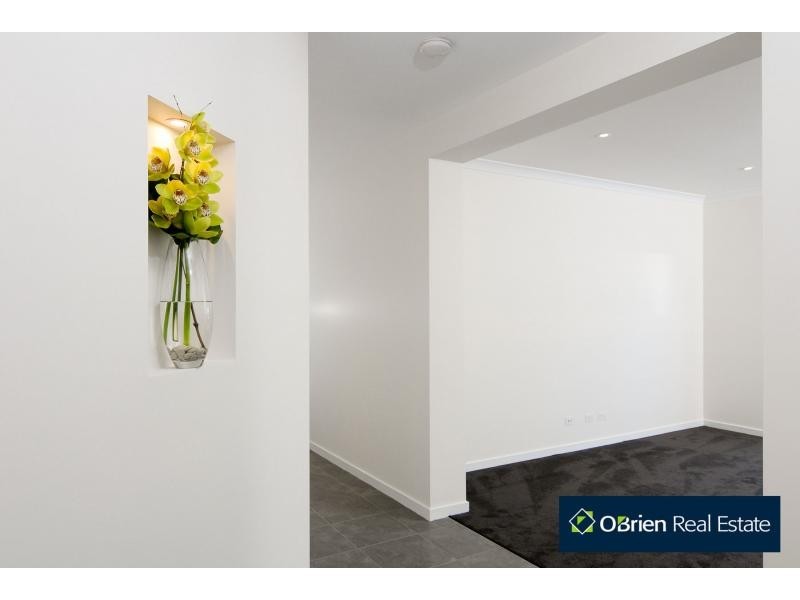 L1603 Morphetville Street, Cranbourne East VIC 3977