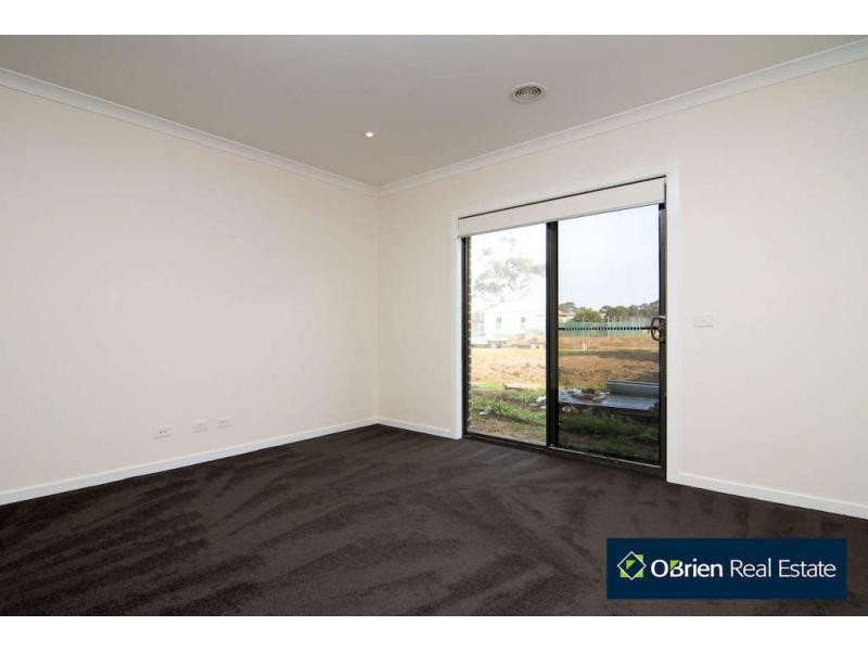 L1603 Morphetville Street, Cranbourne East VIC 3977
