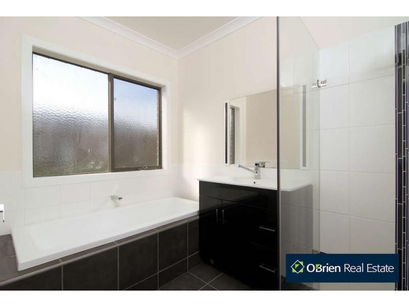 L1603 Morphetville Street, Cranbourne East VIC 3977