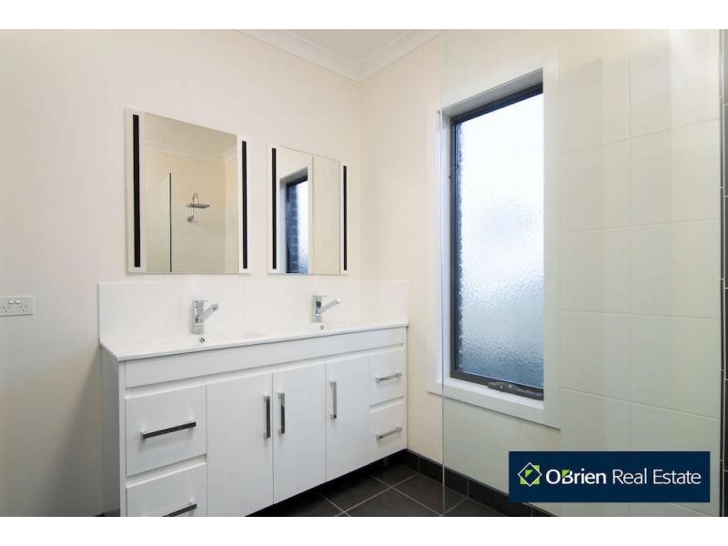 L1603 Morphetville Street, Cranbourne East VIC 3977