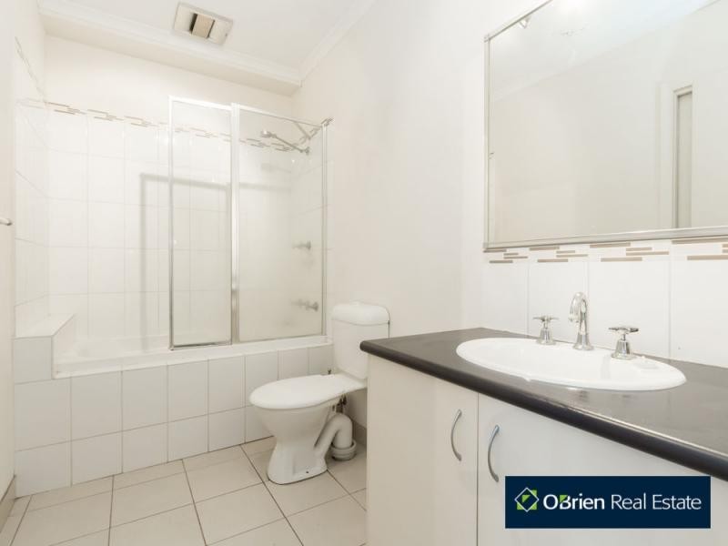 1/19 Lats Avenue, Carrum Downs VIC 3201