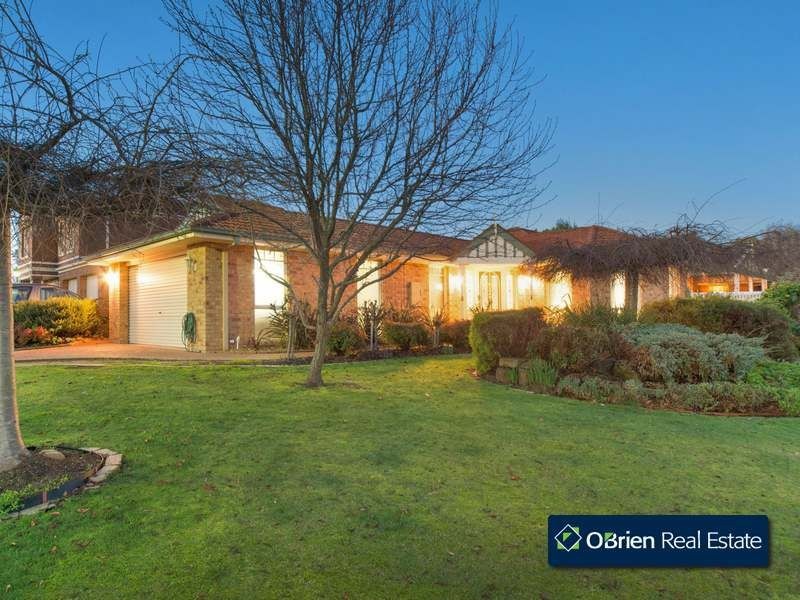 2 Hilda Court, Berwick VIC 3806