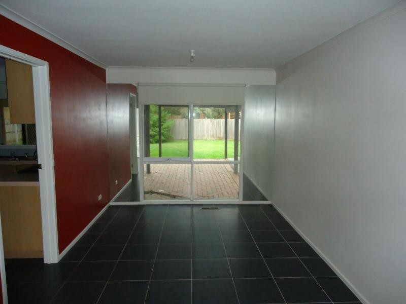 21 Fleetwood Drive, Narre Warren VIC 3805