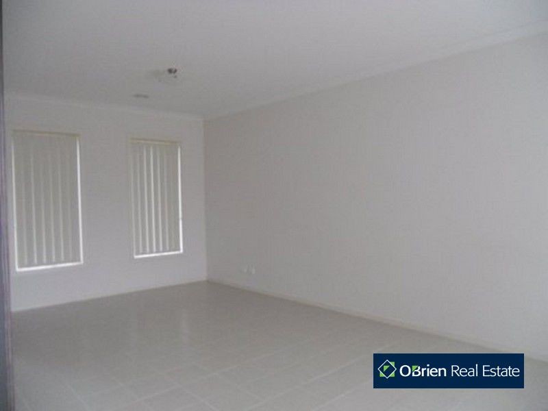 6/1 Walnut Way, Pakenham VIC 3810