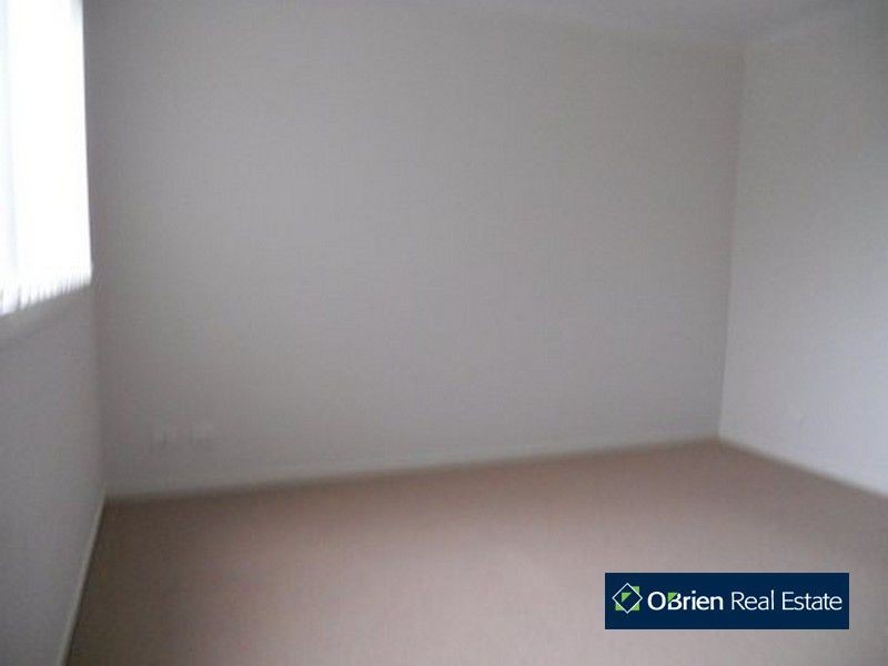 6/1 Walnut Way, Pakenham VIC 3810