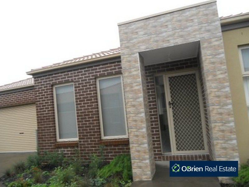 6/1 Walnut Way, Pakenham VIC 3810