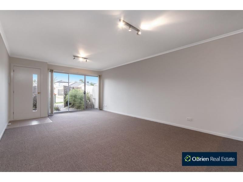 Unit 8/25 Lats Avenue, Carrum Downs VIC 3201