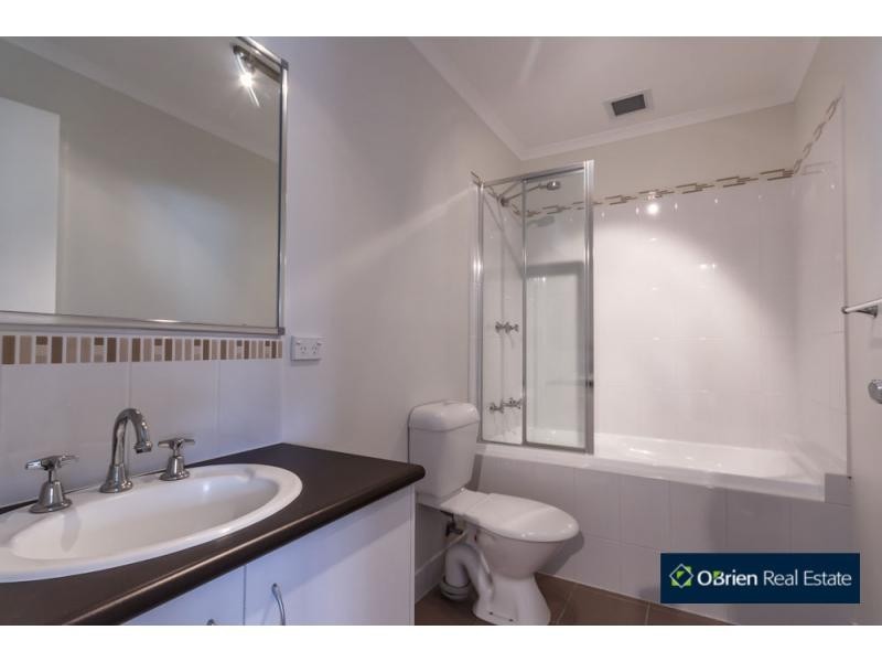 Unit 8/25 Lats Avenue, Carrum Downs VIC 3201