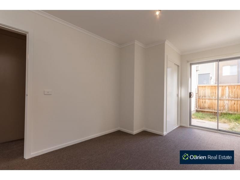 Unit 8/25 Lats Avenue, Carrum Downs VIC 3201