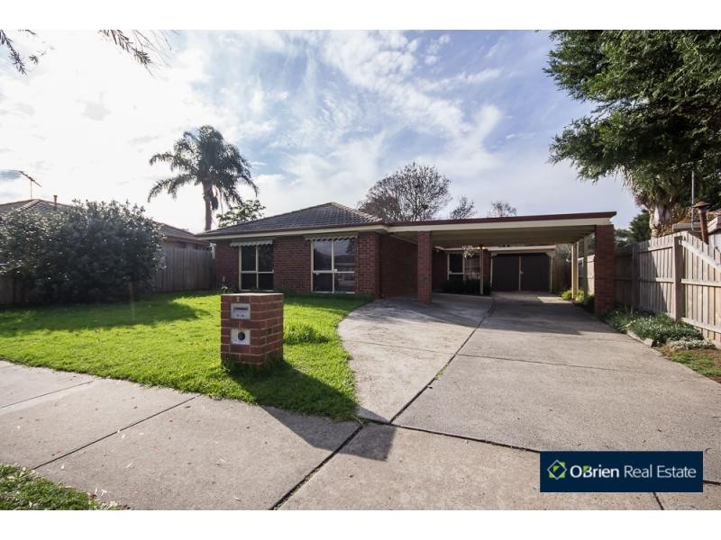 20 Hazelwood Avenue, Cranbourne North VIC 3977