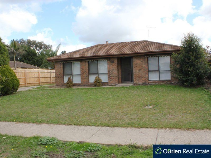 10 Kingston Avenue, Pakenham VIC 3810