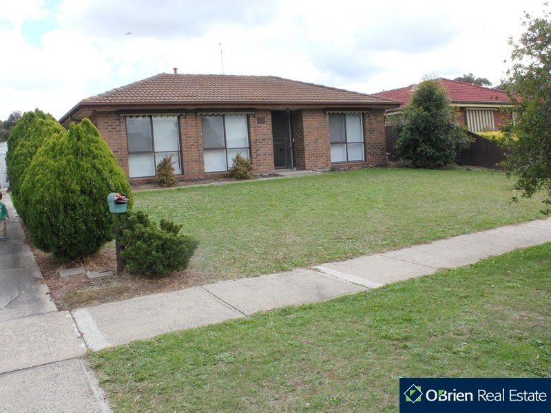 10 Kingston Avenue, Pakenham VIC 3810