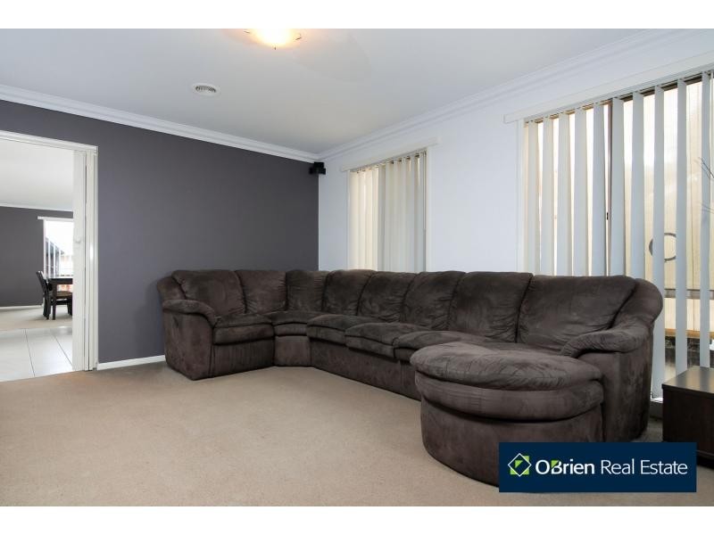 7 Amity Way, Cranbourne VIC 3977