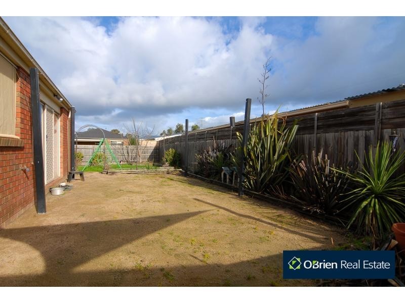7 Amity Way, Cranbourne VIC 3977