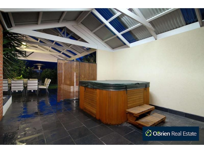 23 Kinsale View, Berwick VIC 3806