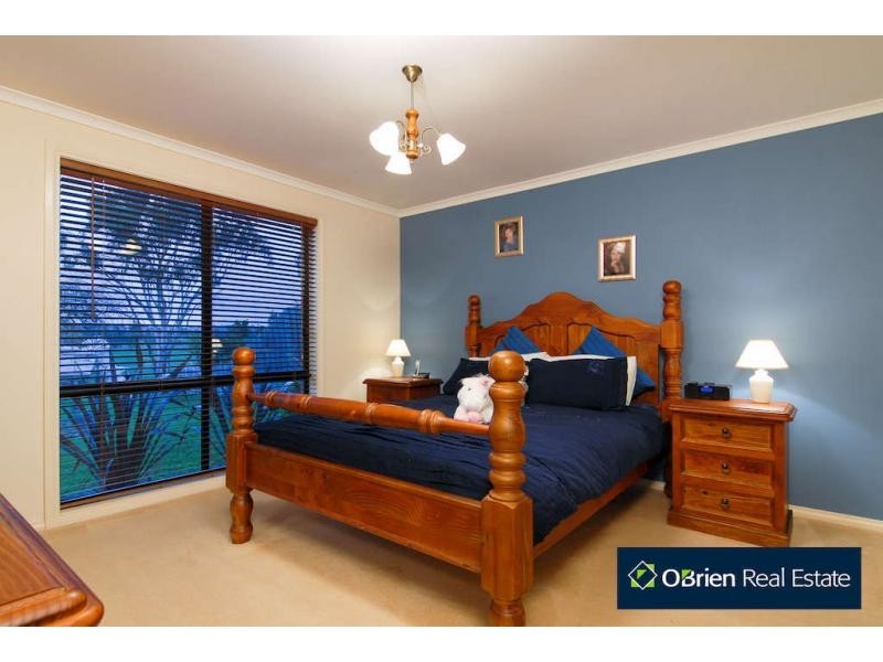 23 Kinsale View, Berwick VIC 3806