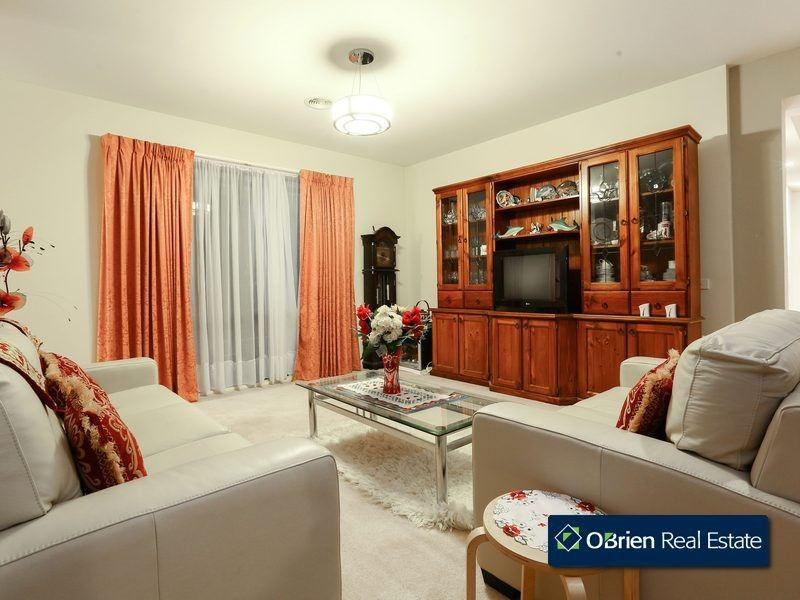 9 Sheldon Drive, Berwick VIC 3806