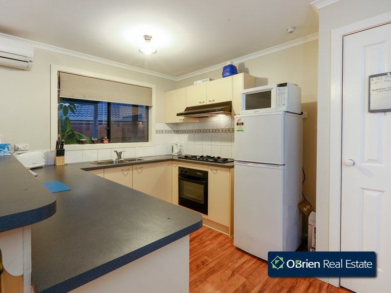 21 Farnborough Way, Berwick VIC 3806