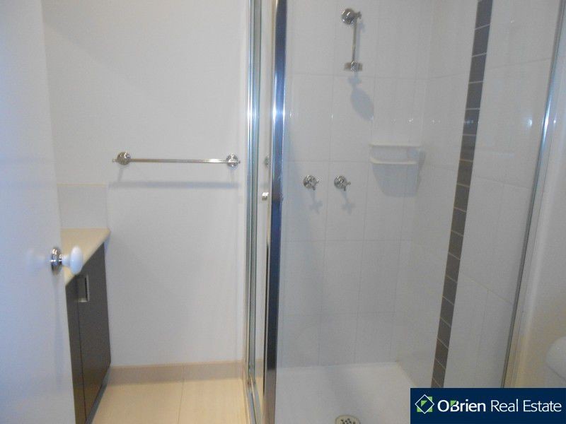 32 Britton Drive, Pakenham VIC 3810