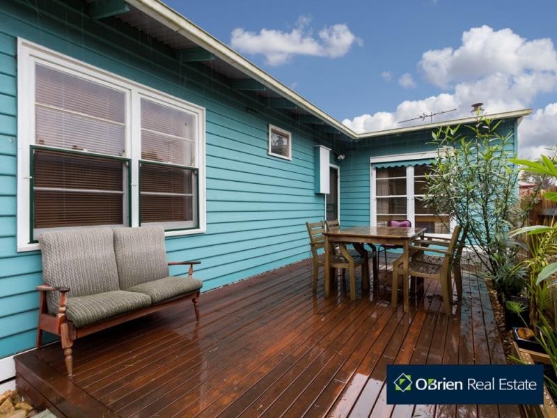 16 Salisbury Street, Lang Lang VIC 3984