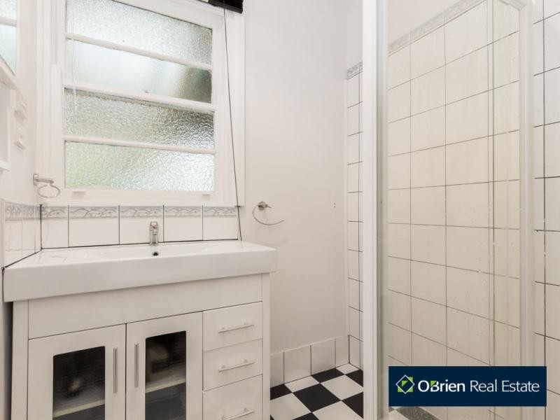 16 Salisbury Street, Lang Lang VIC 3984
