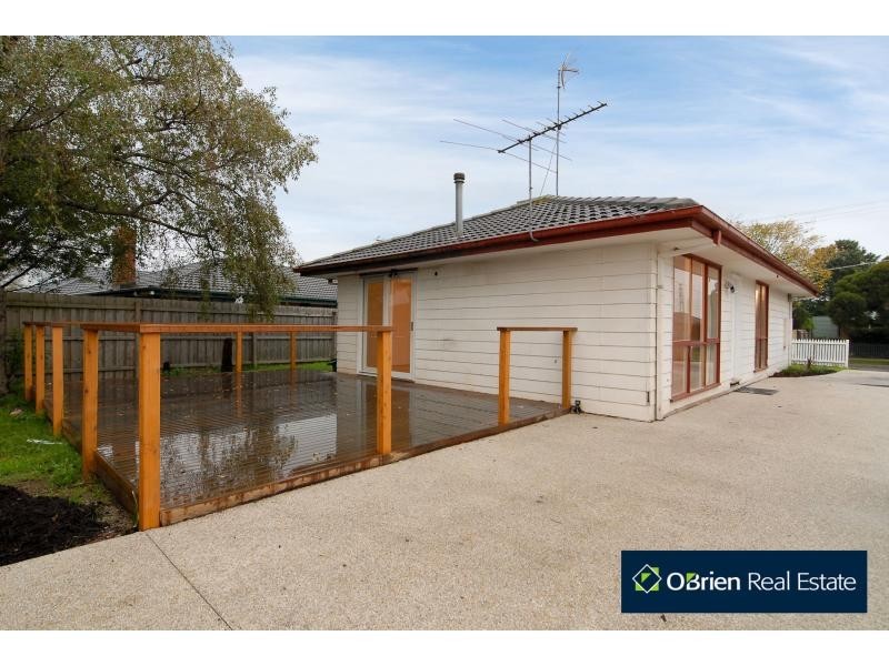 14 David Avenue, Cranbourne VIC 3977