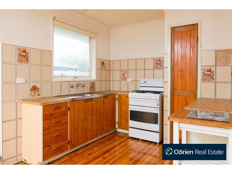 14 David Avenue, Cranbourne VIC 3977