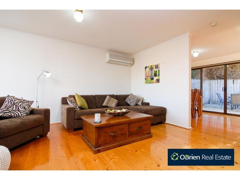 Unit 2/45 Ravensthorpe Crescent, Narre Warren VIC 3805