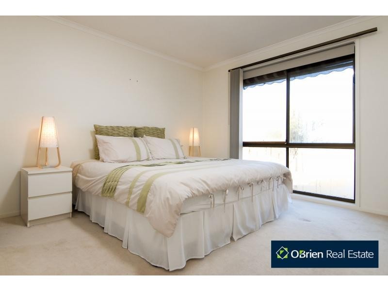 Unit 2/45 Ravensthorpe Crescent, Narre Warren VIC 3805