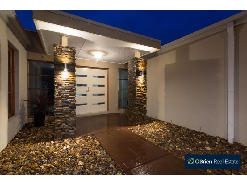 Cranbourne North VIC 3977