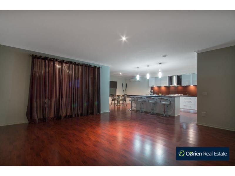 Cranbourne North VIC 3977